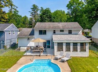 6 Woodland Ct, Saratoga Springs, NY 12866