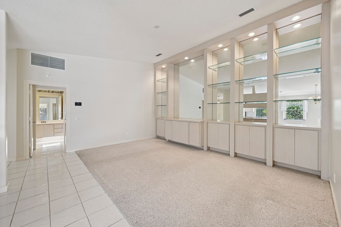 Brier Cir-S2007-009.jpg