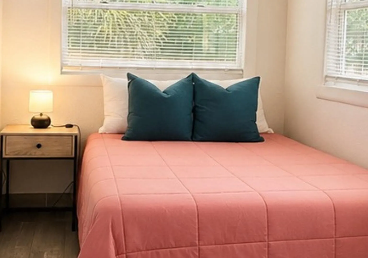 4 bed, 4.0 bath, $607 — Photo 2