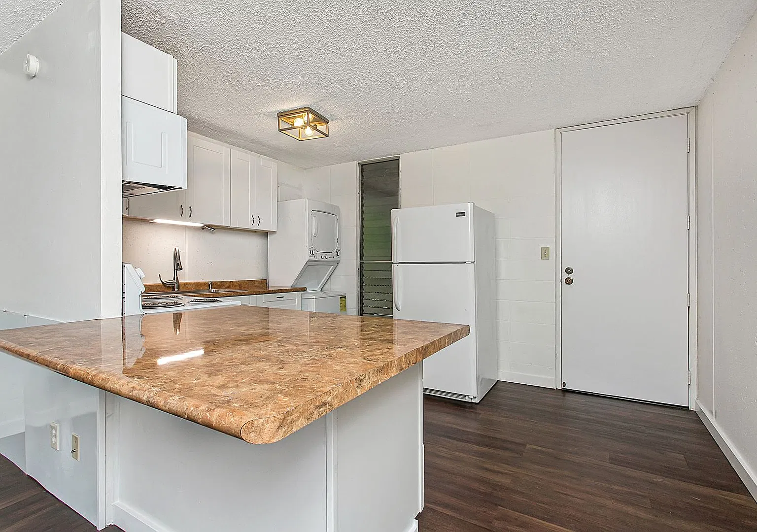 Cathedral Pt Mililani-Spacious 1 Bedroom, 1 Bath — Photo 3
