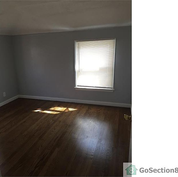 2nd image of 10910 Haverhill St