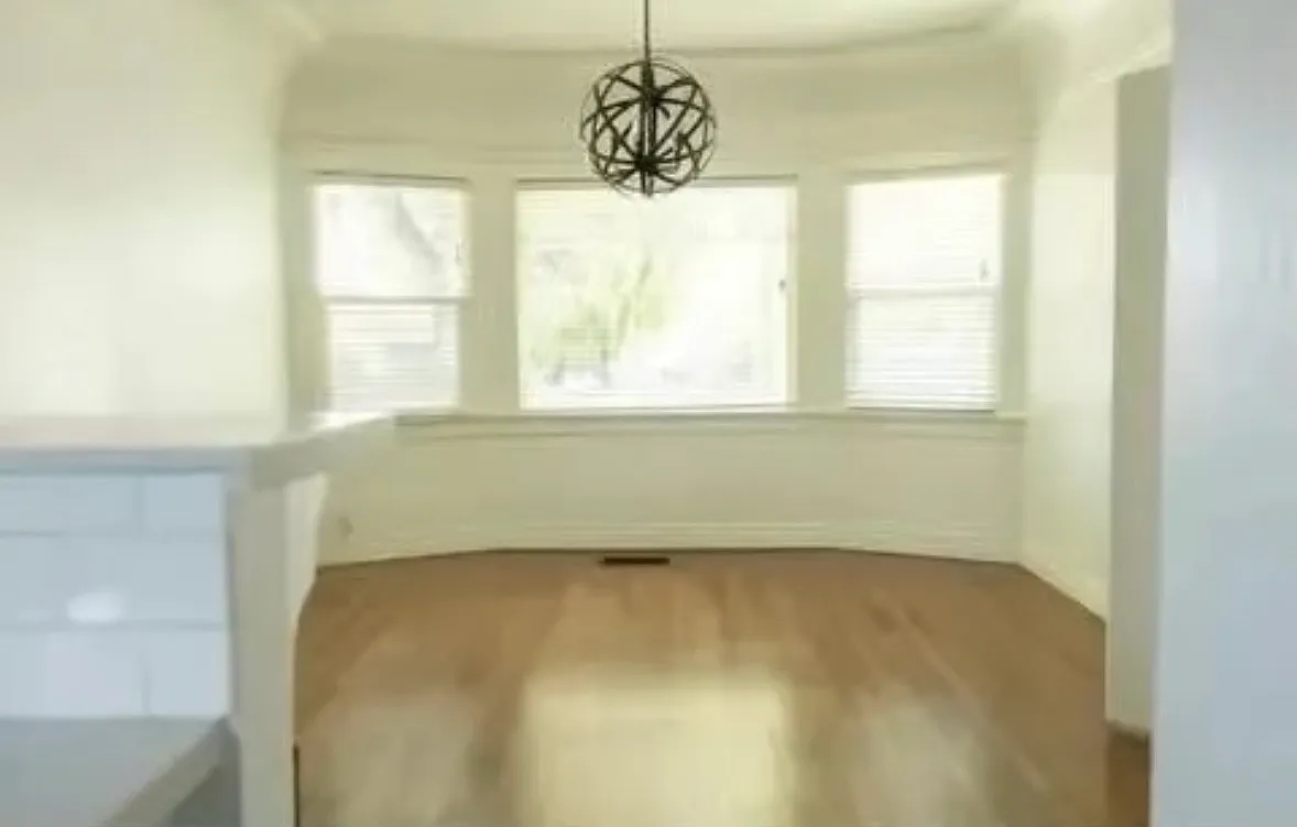 322 Lexington Ave — Photo 2