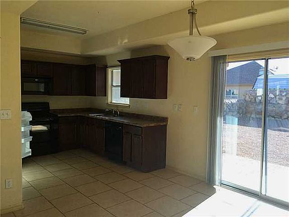 4th image of 11928 Mesquite Lake Ln