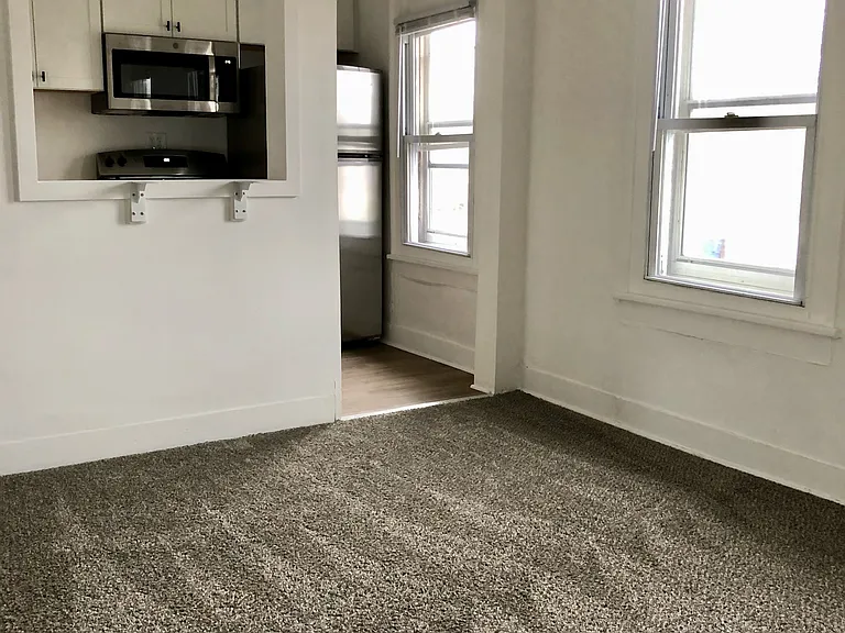 22 Estelle St #1/2 — Photo 2
