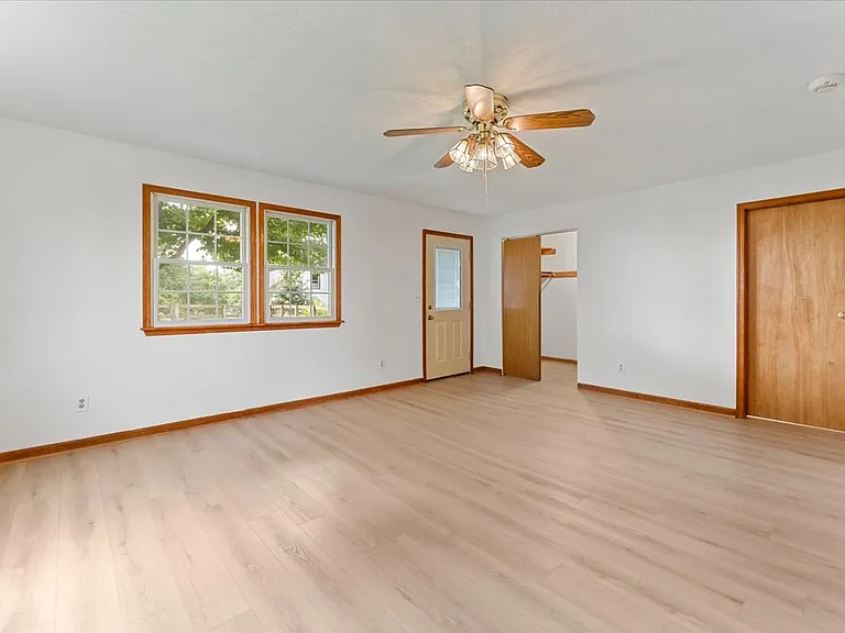 1103 Mount Allen Rd — Photo 9