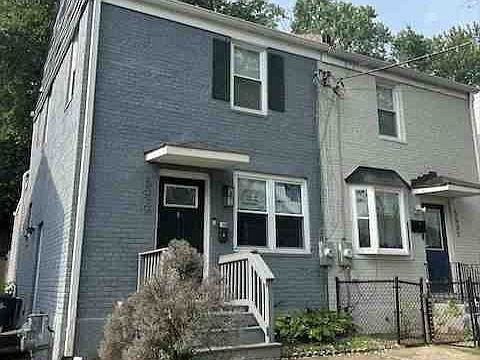 1st image of 5539 B St SE