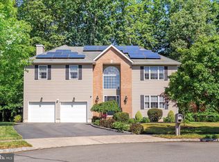 11 Polonia Ave, Lawrenceville, NJ 08648