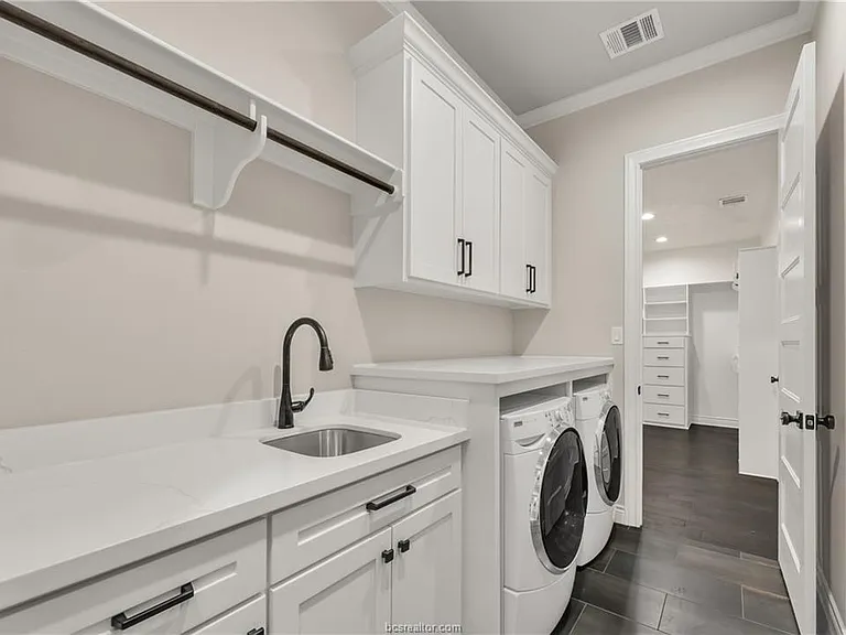 1736 Blanco Bend Dr — Photo 25