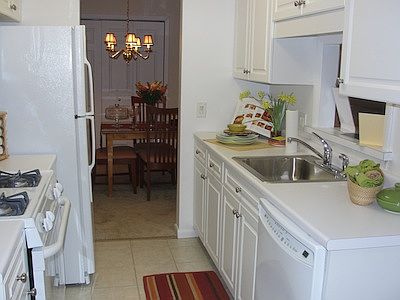 5th image of 158 Plymouth Dr #0D