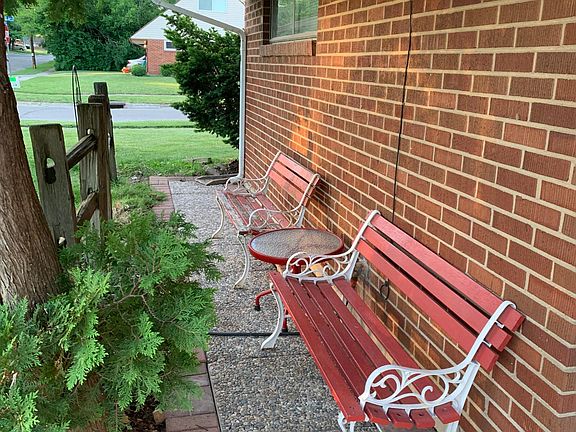 4th image of 5806 Rosebury Dr