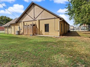 206 E 3rd St, Skiatook, OK 74070