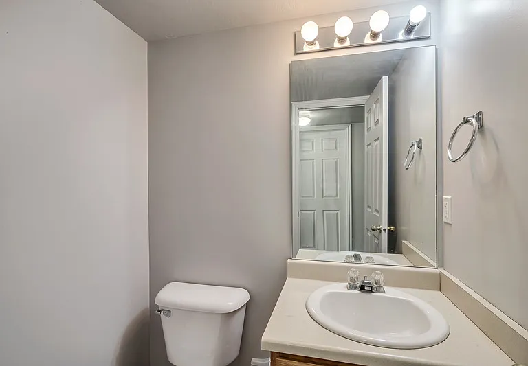 1413 S 1470 E — Photo 5