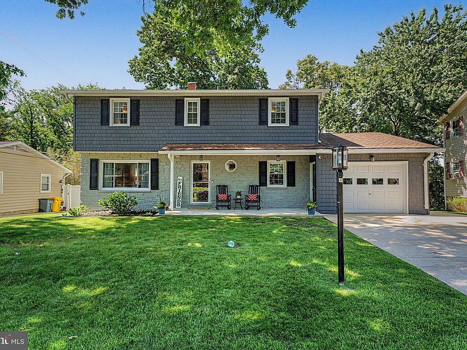 1st image of 564 Williamsburg Ln