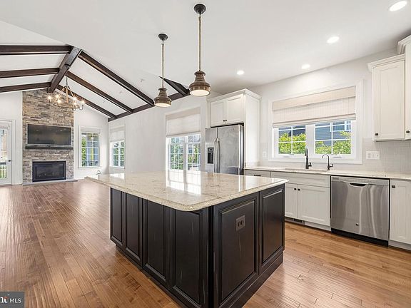 4th image of 8313 Canyon Oak Dr