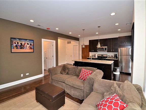 2nd image of 2508 W Argyle St #2