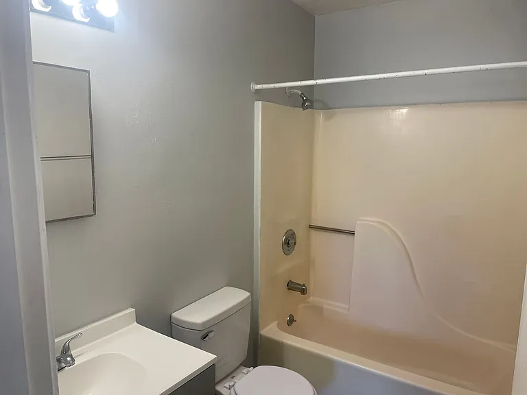 204 Michelle Ave — Photo 7