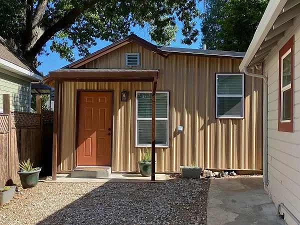 Studio, 500 sqft, $1,575 — Photo 1