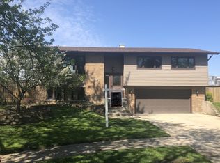 15048 Menard Ave, Oak Forest, IL 60452