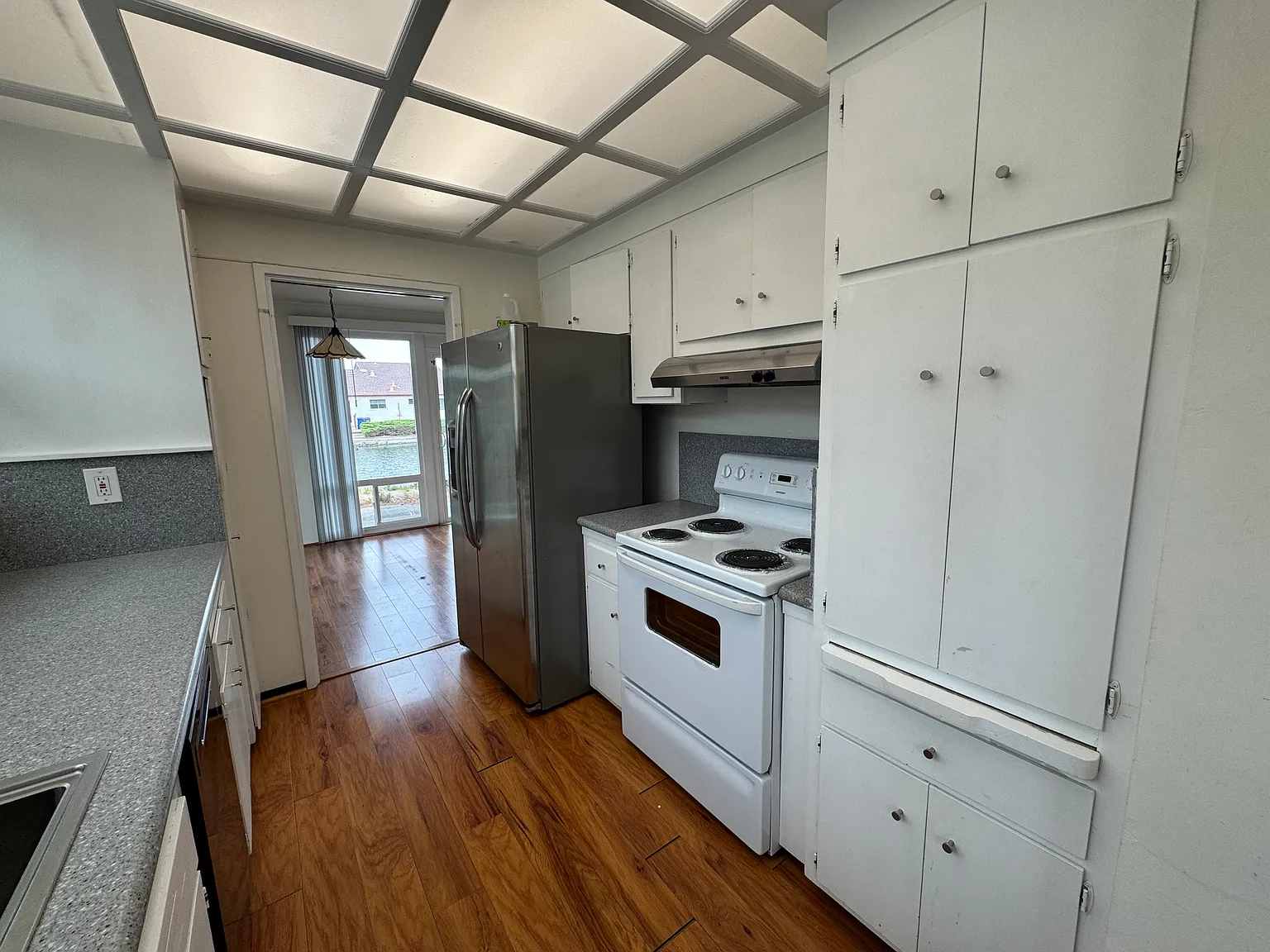 3 bed, 1628 sqft, $4,895 — Photo 3