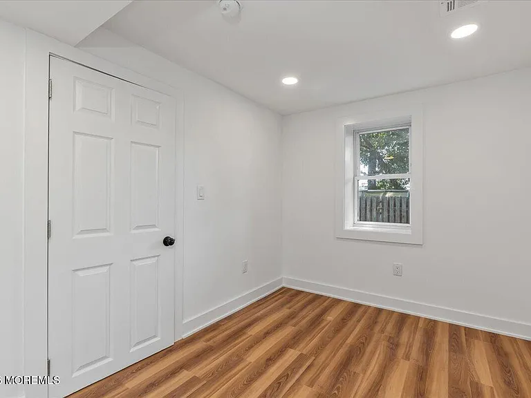82 Neptune Ave #1/2 — Photo 11