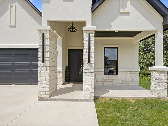 3rd image of 145 Kawainui Ln