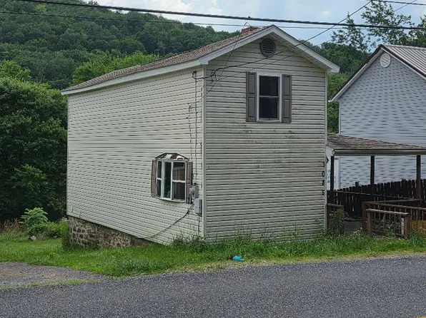 1085 Deveaux St, Elmora, PA 15737