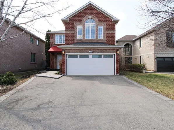 2216 Norfolk Dr, Oakville, ON L6H 6H4