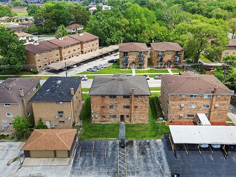 668 Clyde Ave — Photo 16