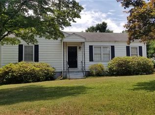 100 E Acres Dr SE, Marietta, GA 30067