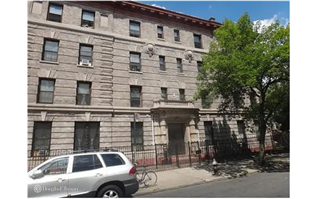 Rented by Douglas Elliman | media 23