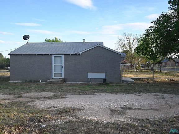 5th image of 1120 S Avenue J Pl