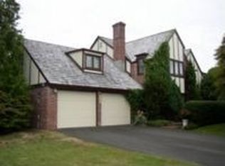 33806 Lake Front Dr, Warrenton, OR 97146