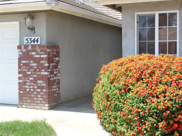 5344 W Sunnyside Ct, Visalia, CA 93277