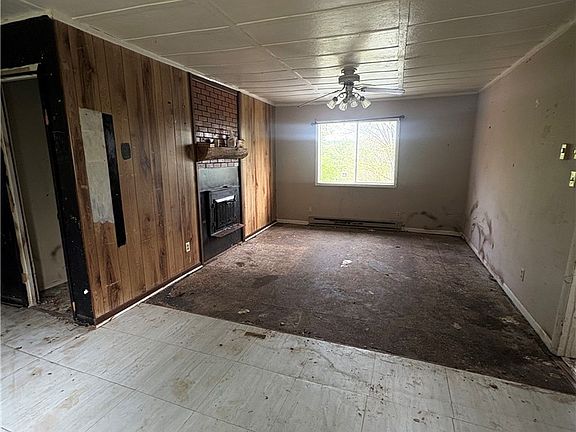 12th image of 139 Dakota Dr