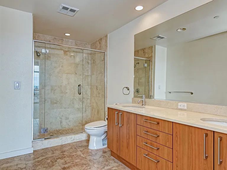 800 The Mark Ln #1807 — Photo 18