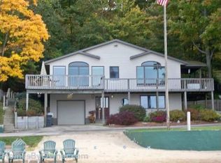 4994 S Lake Shore Blvd, Newaygo, MI 49337