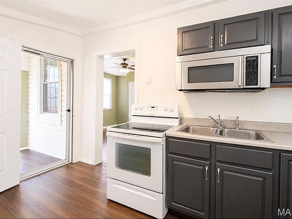 5th image of 215 Weiss Ave
