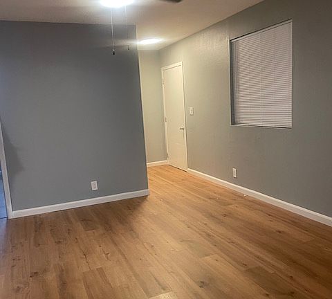 4th image of 2501 Saturn Ave #H