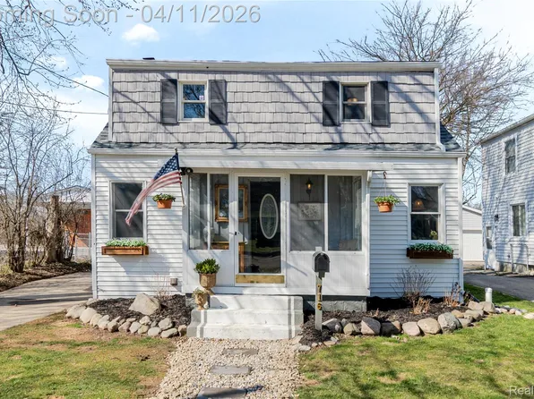 716 W 2nd St, Davison, MI 48423