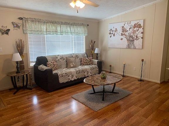 2nd image of 3886 Covington Dr