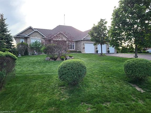 2nd image of 10 Brolley Cres