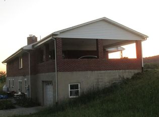 1220 Stafford Dr, Christiansburg, VA 24073