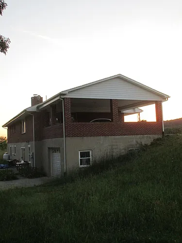 1220 Stafford Dr Photo 1