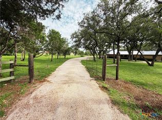 2751 River Oaks Dr, New Braunfels, TX 78132