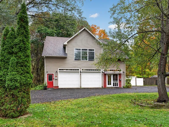 26 Fountain Street, Gardiner, ME 04345