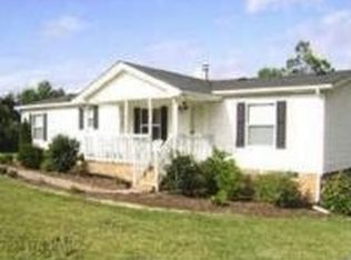 362 Country Acres Ln, Winston Salem, NC 27107