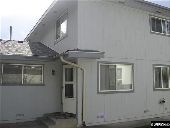 3rd image of 641 Oakwood Dr
