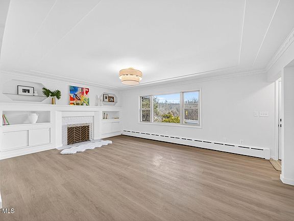 5th image of 72 Fonda Road