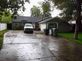 18408 Arminta St, Reseda, CA 91335