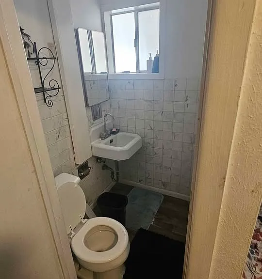 1219 Berkley Ave #B — Photo 4
